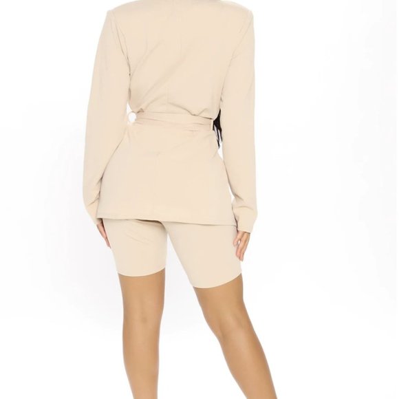 Fashion Nova Workaholic Babe Blazer Short Set - Picture 4 of 7